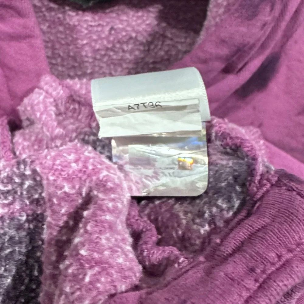 The‎ North Face Purple Tie Dye Hoodie Girls XL Pullover Sweatshirt small Hole